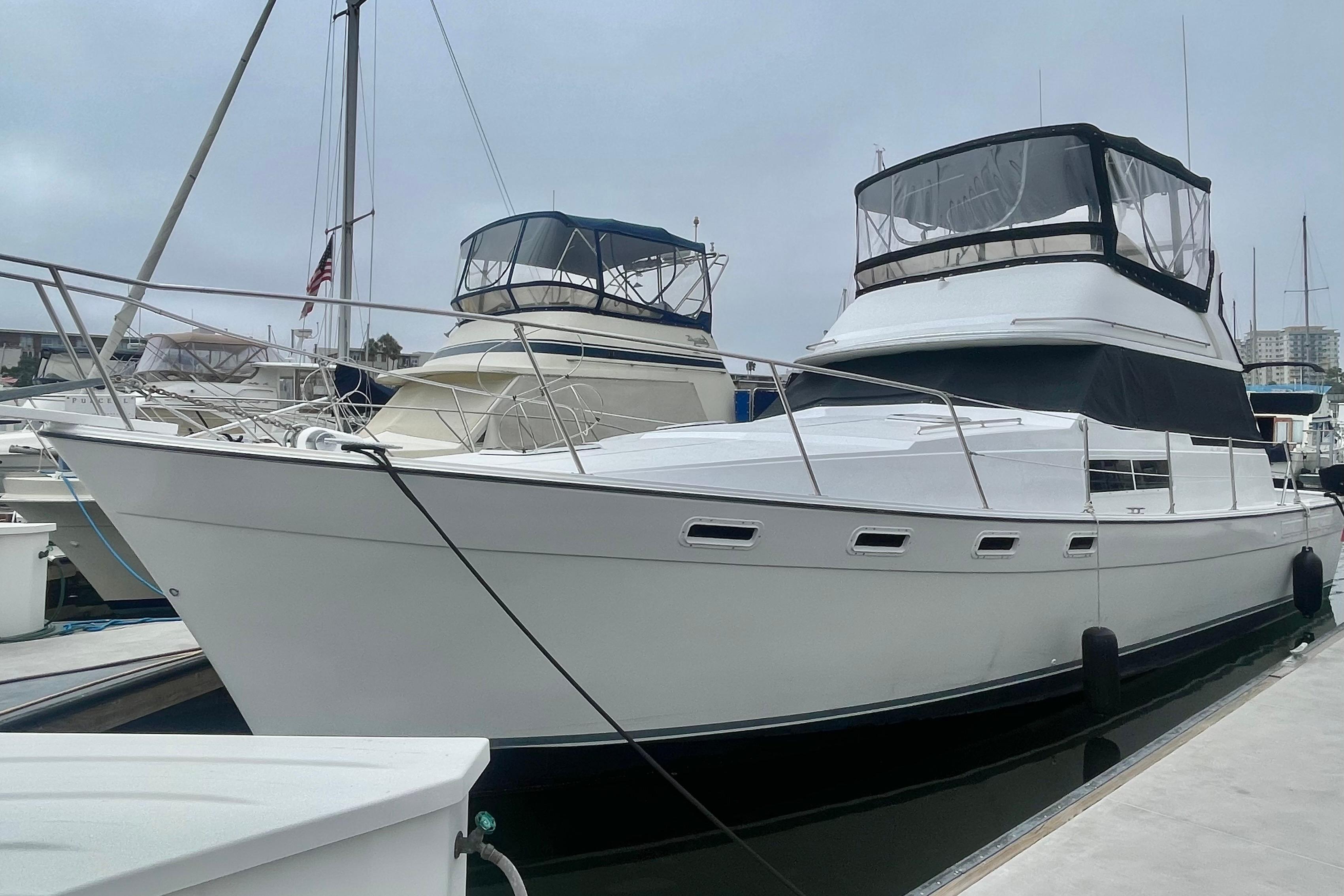 1983 Bayliner 3888 MY Sedan yacht for sale in 