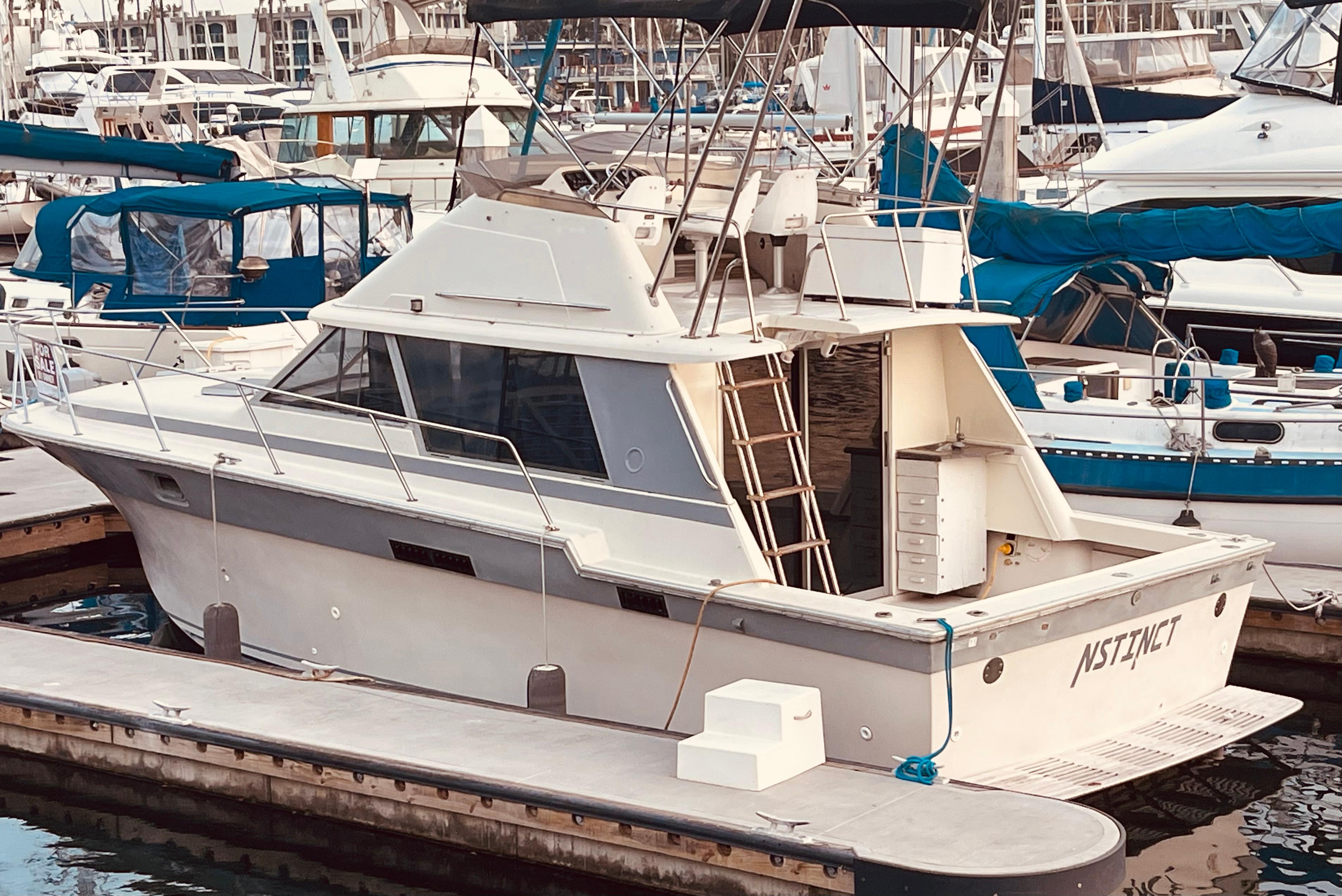 1986 Silverton Sedan Convertible yacht for sale in 