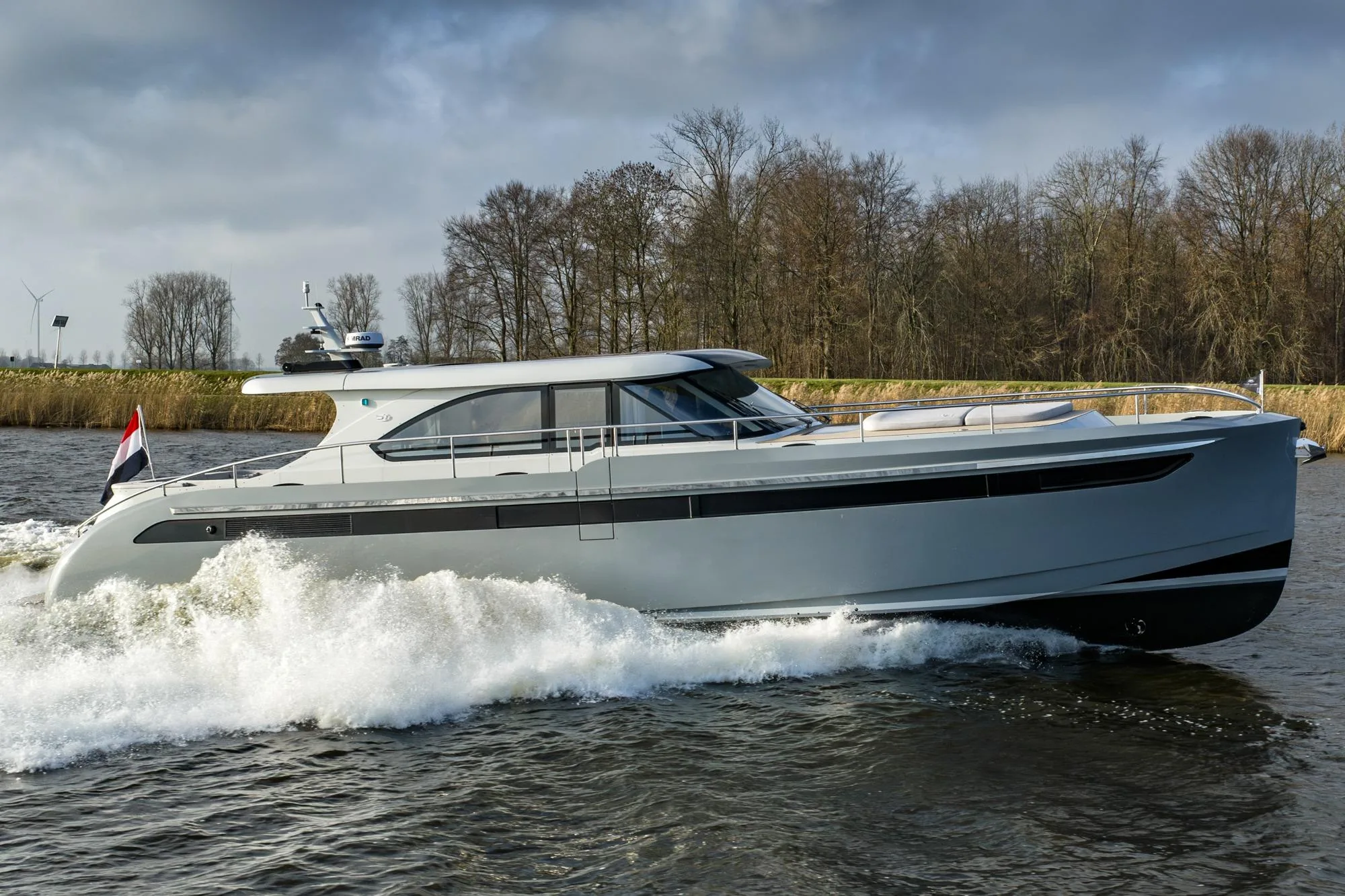 2022 Steeler 56S - Aluminium