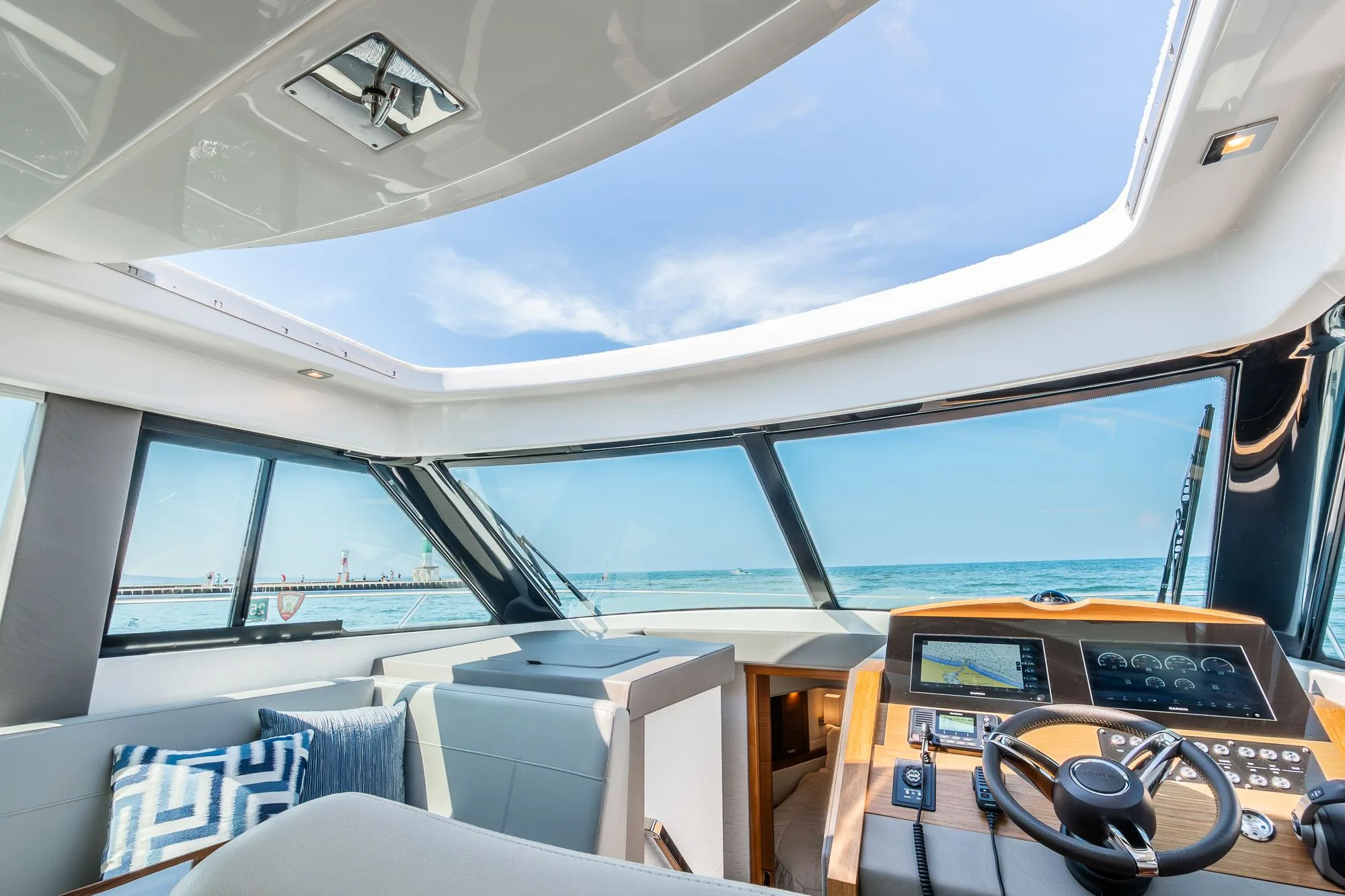 2023 Tiara Yachts C39 Coupe for Sale in Holland, MI, United States | 41 ...