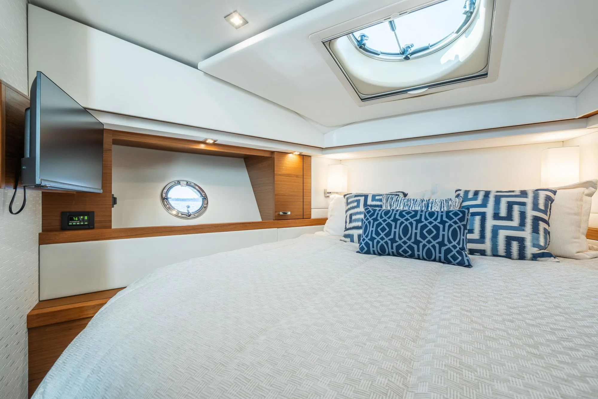 2023 Tiara Yachts C39 Coupe for Sale in Holland, MI, United States | 41 ...